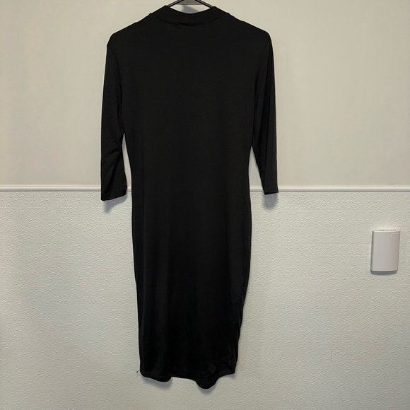 Women's Wishful Park Dress Size M Black Key hole front form fitting - Picture 3 of 12